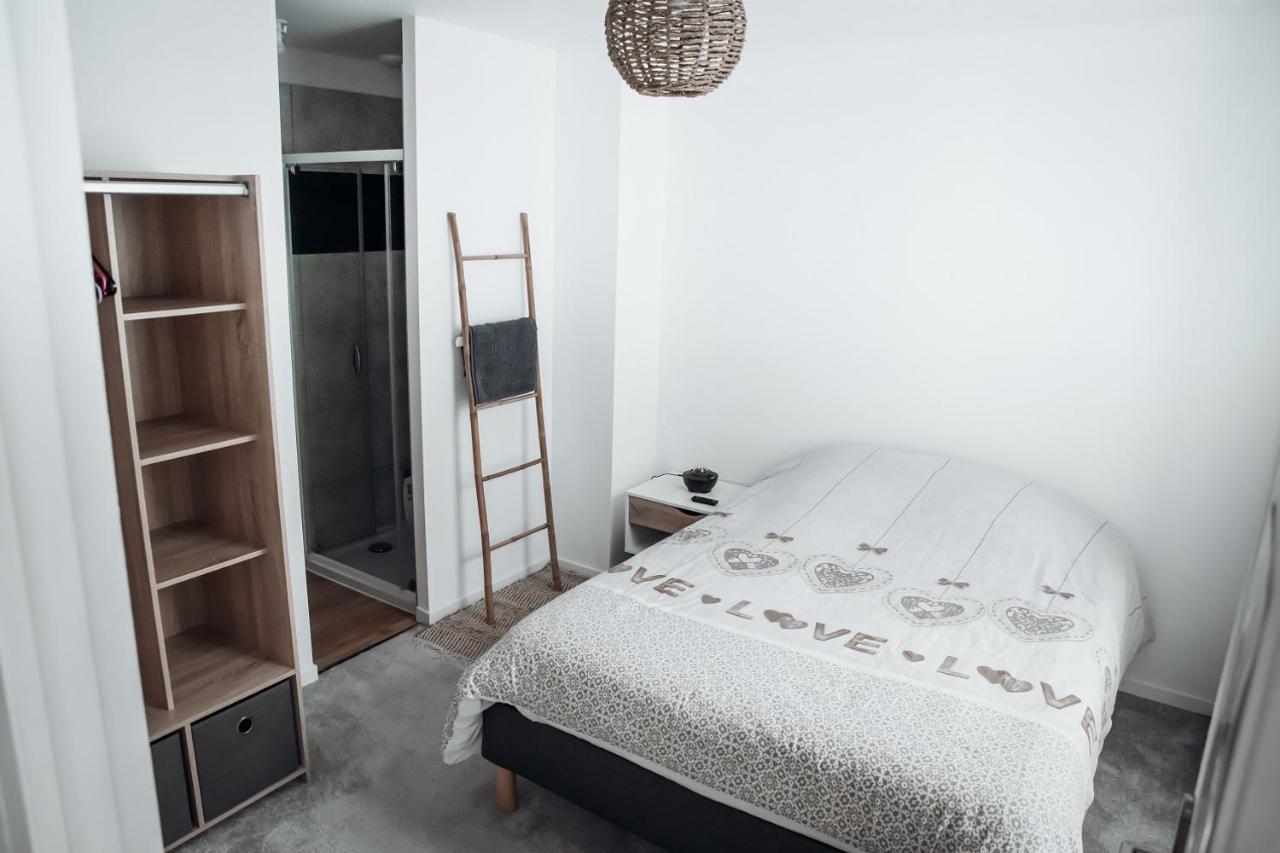 Spacieux Neuf Et Lumineux Hyper Centre Apartment Ernee Exterior photo